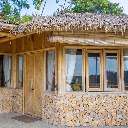 Elang Hillside Bamboo Villas 纳闽巴霍 外观 照片