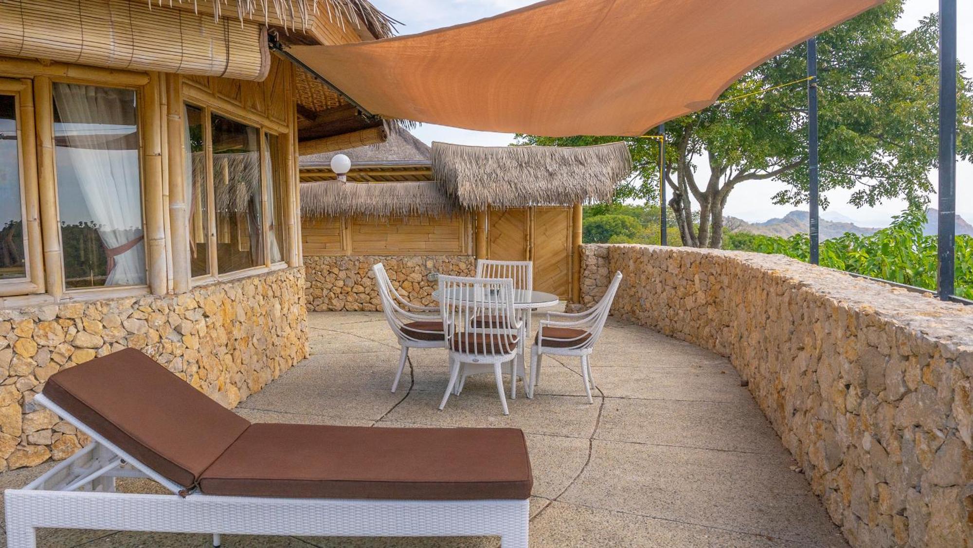 Elang Hillside Bamboo Villas 纳闽巴霍 外观 照片