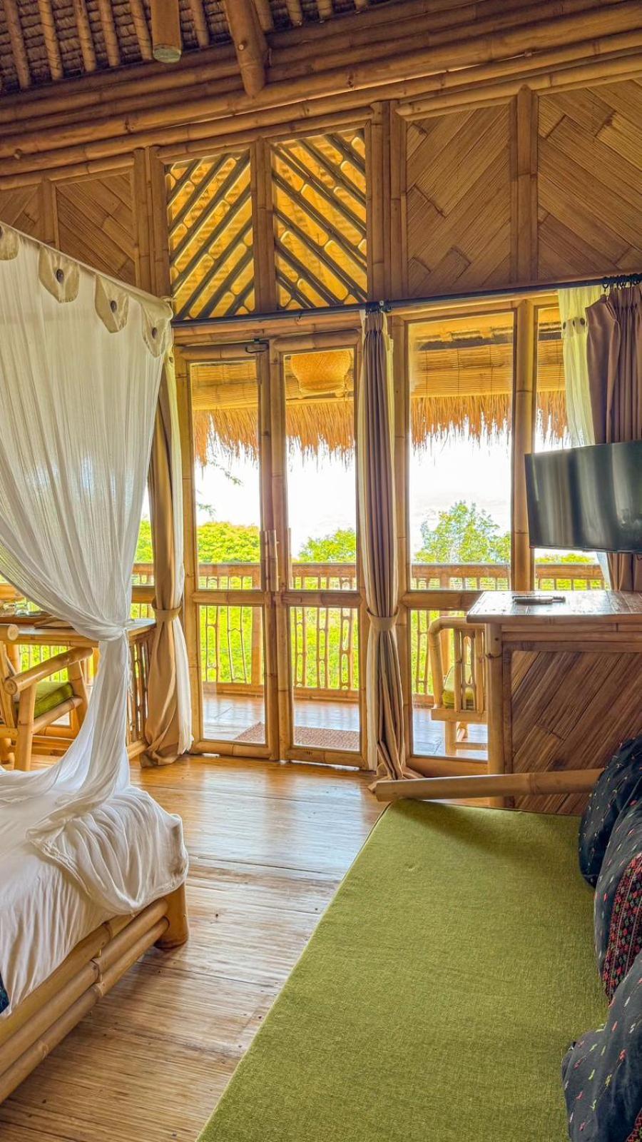 Elang Hillside Bamboo Villas 纳闽巴霍 外观 照片
