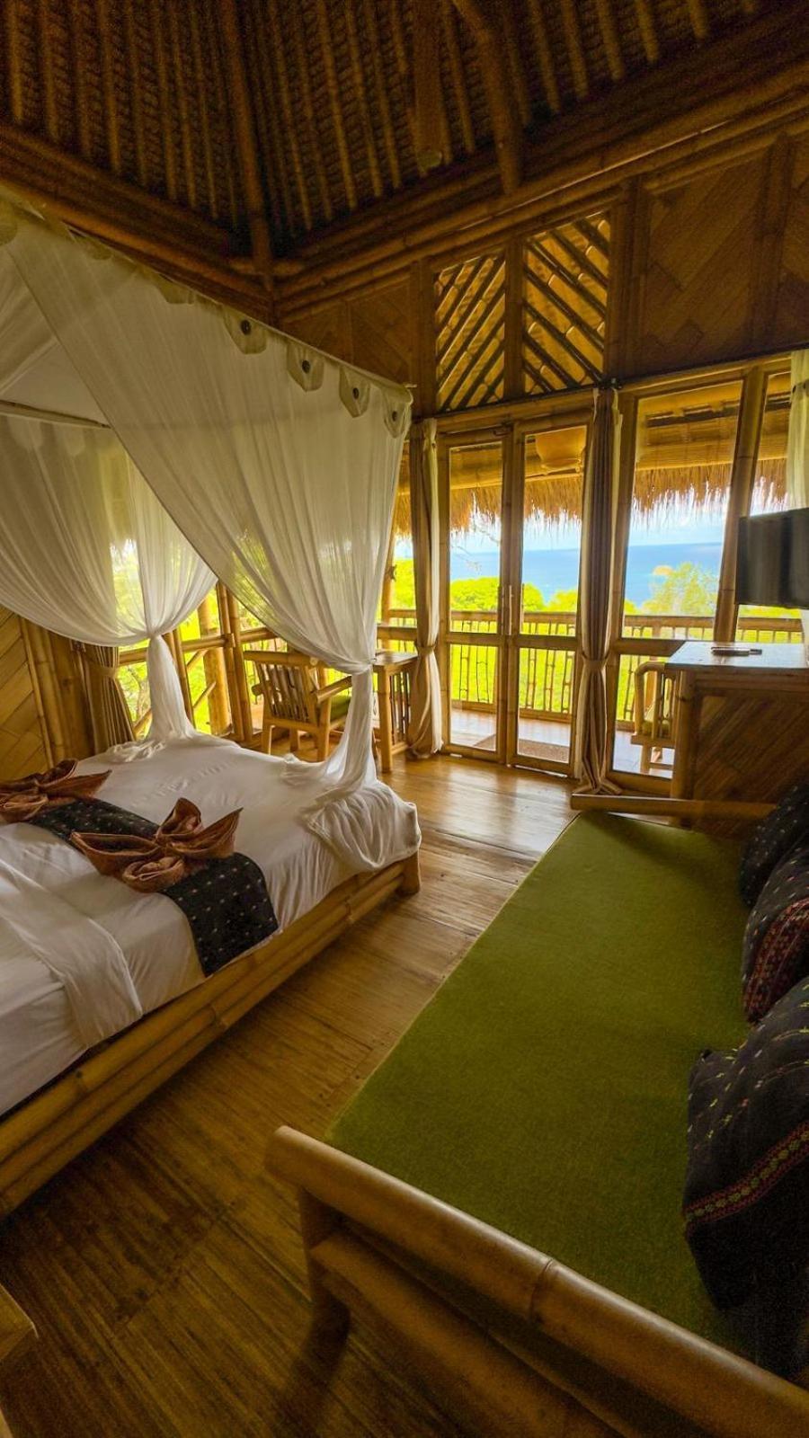 Elang Hillside Bamboo Villas 纳闽巴霍 外观 照片