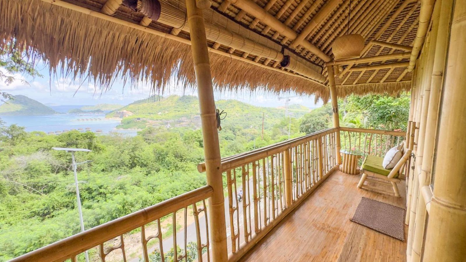 Elang Hillside Bamboo Villas 纳闽巴霍 外观 照片