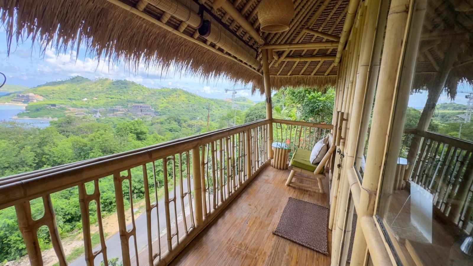 Elang Hillside Bamboo Villas 纳闽巴霍 外观 照片